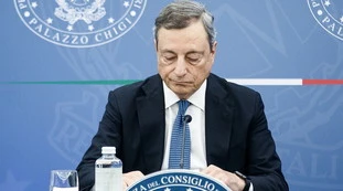 Lega, Claudio Borghi ad alzo zero contro Draghi: "Intollerabile massacro degli italiani"