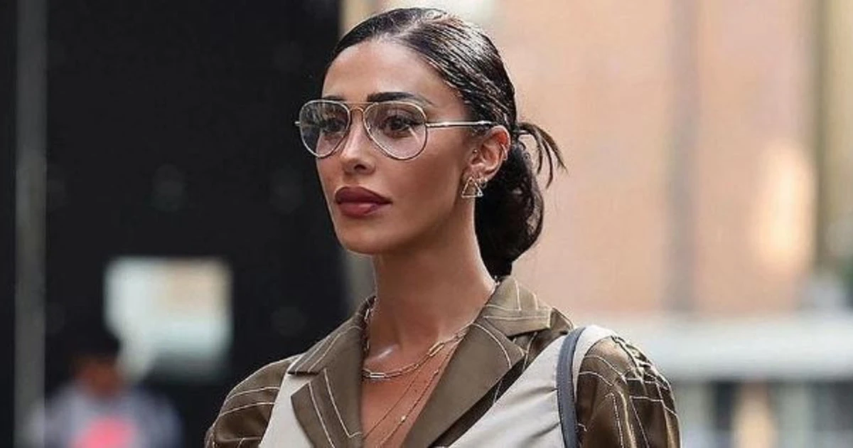 Belen Rodriguez, &quot;hai cuccato bene&quot;. Dago-bomba: le frasi choc in strada