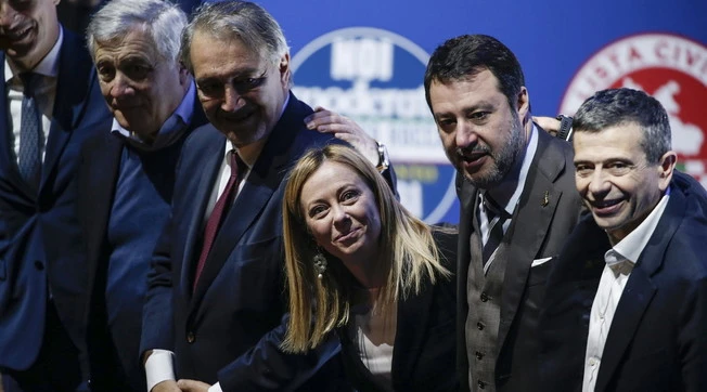 Sondaggio cruciale, &quot;dove vanno i voti dei cattolici&quot;
