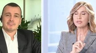 L'aria che tira, Myrta Merlino imbarazza Rocco Casalino: "Ti trovo innamorato", e l'ex portavoce di Conte va in tilt