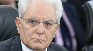 Sergio Mattarella, il discorso del 2 giugno: difesa della Lombardia dai pm e messaggio a Giuseppe Conte