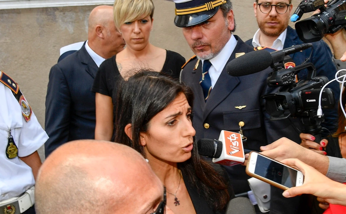 Stadio della Roma, Virginia Raggi coinvolge Alfonso Bonafede: il crollo davanti ai giudici