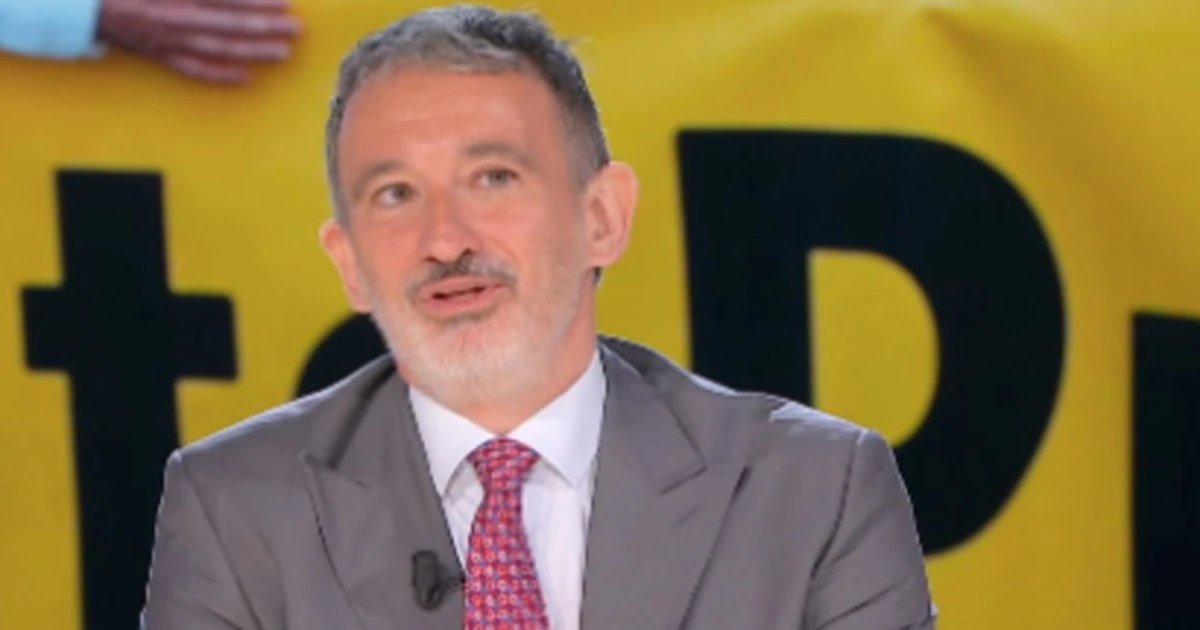 Senaldi, scacco matto a Grillo: "E se uno di Fratelli d'Italia..."