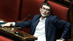 Fratoianni, dopo Soumahoro le tessere false dall'Albania