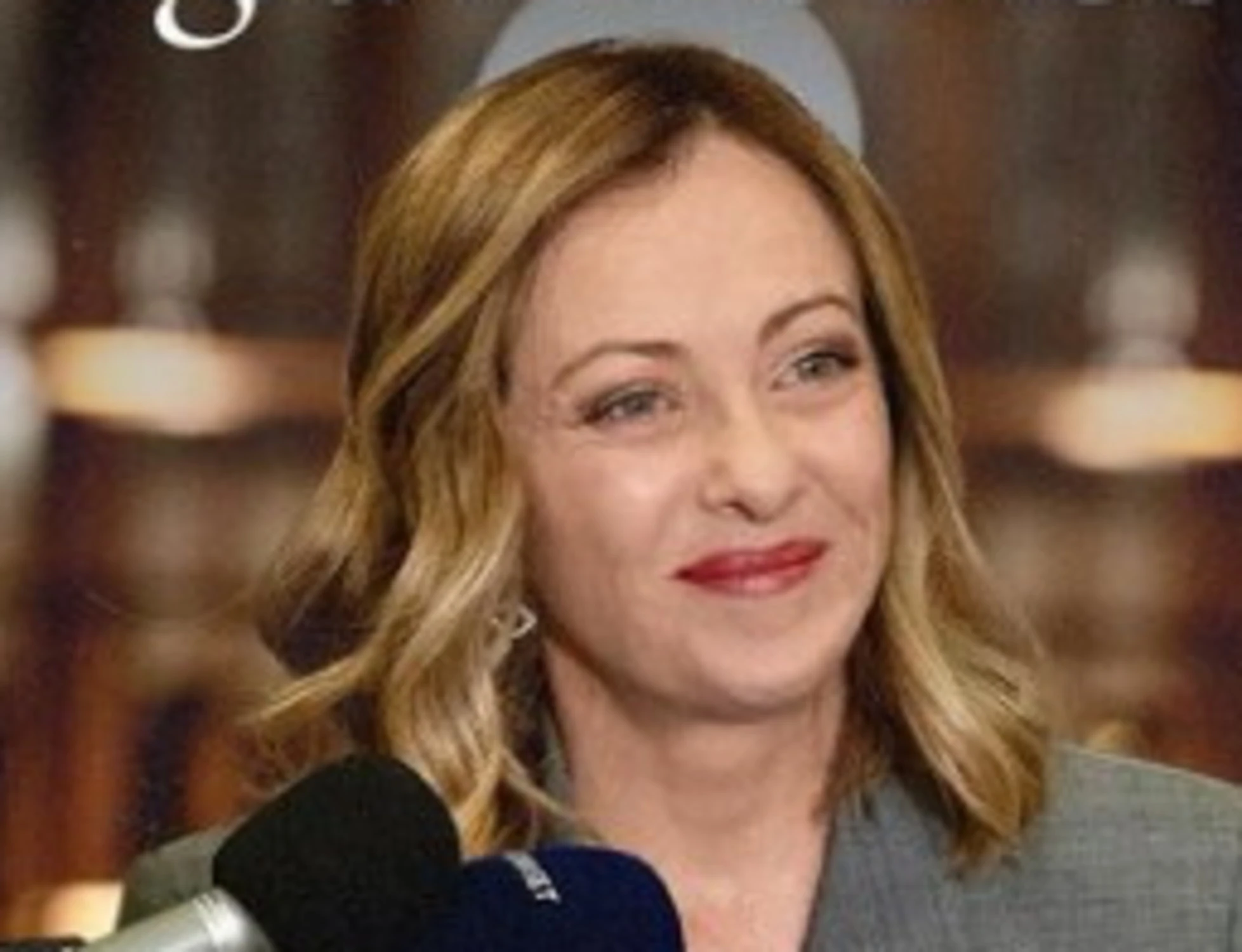 FdI gode per il sondaggio: "Chi distorce e mistifica". Nel Pd impazziscono