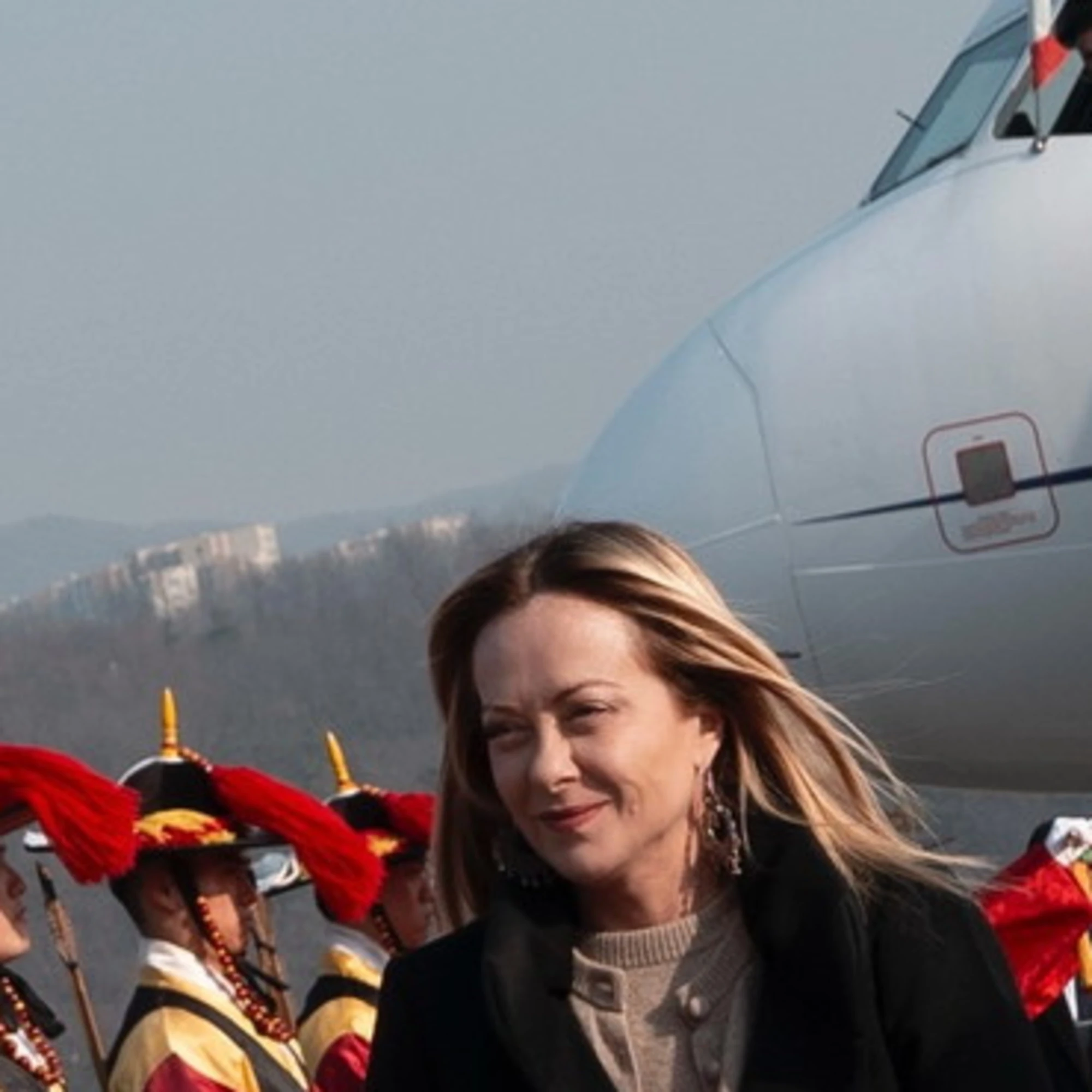 Giorgia Meloni sbarca a Seoul, a caccia di alleati