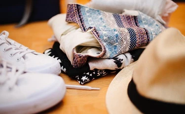 Abiti, scarpe e maioliche etichettati come i salumi