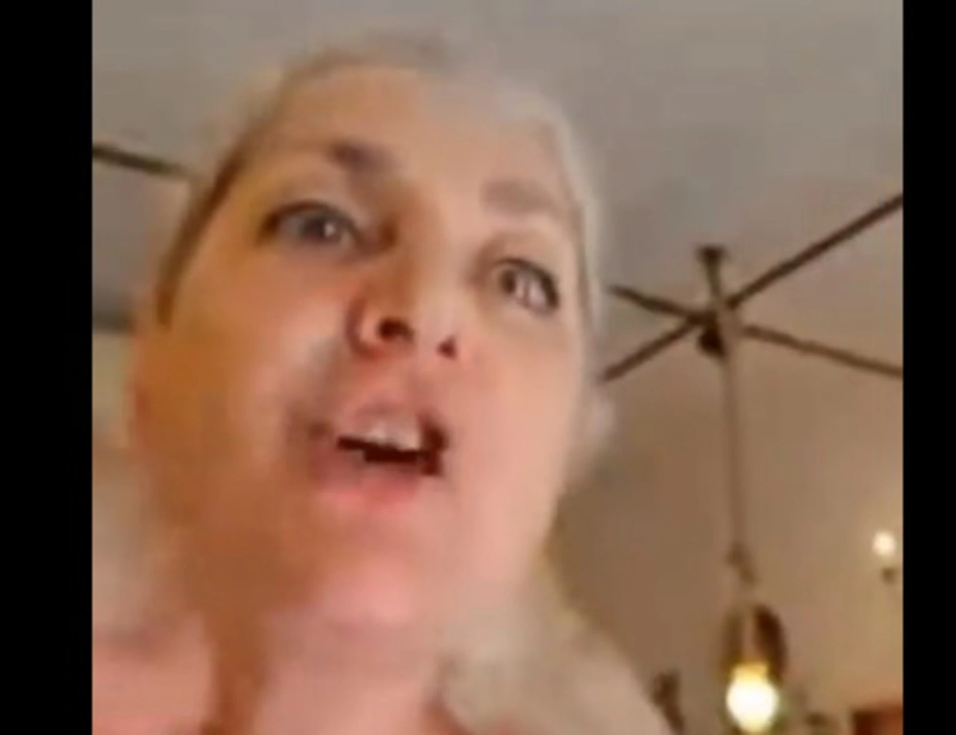 Napoli, ristoratrice pro-Pal caccia via dal locale turisti israeliani: scoppia il caso