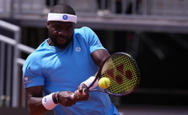 Sinner, Tiafoe lascia tutti di sasso: "Non sto qui a metterlo sul piedistallo"