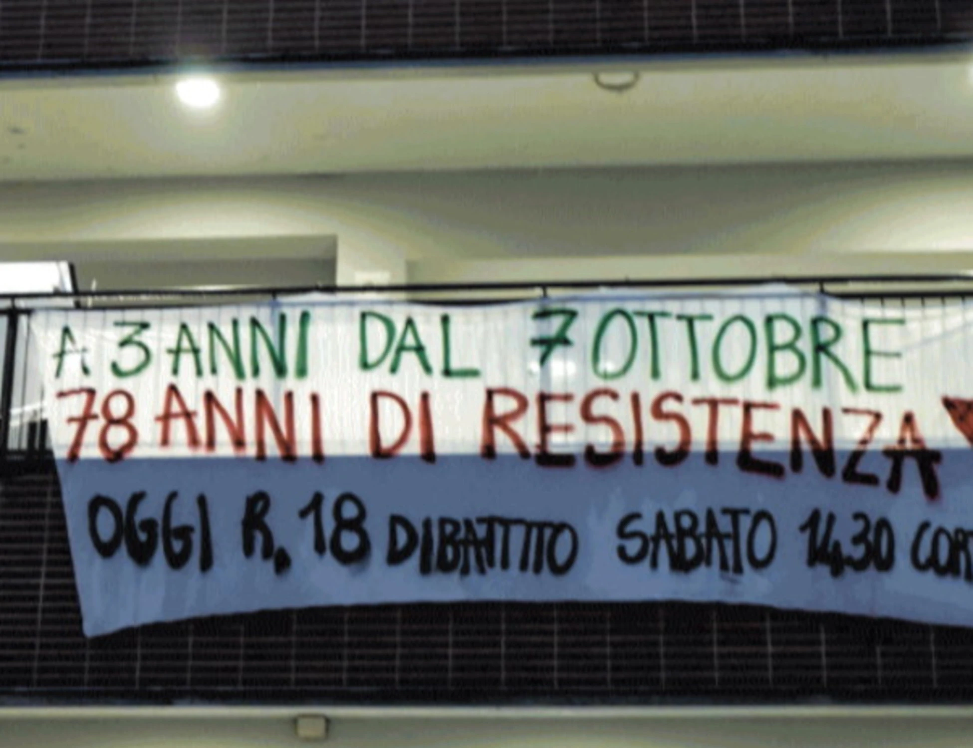 Da Bologna a Modena e Torino: vergogna, festeggiano il 7 ottobre