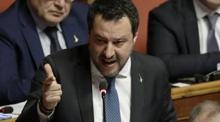 Mes, Matteo Salvini contro Silvio Berlusconi: "Dica quello che vuole, ma non è Milan-Inter"