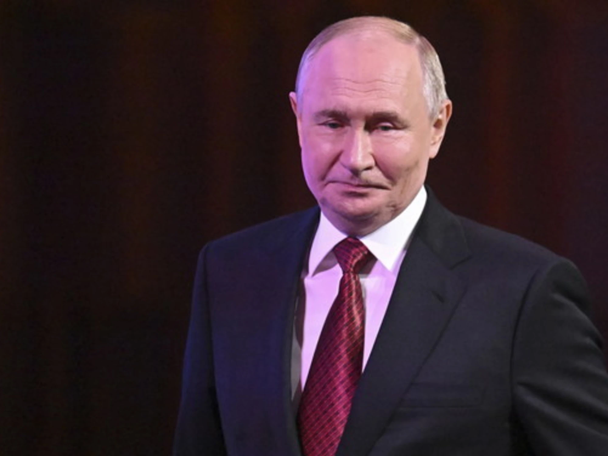 Vladimir Putin "ha un tumore", "morirà presto": montano i rumors