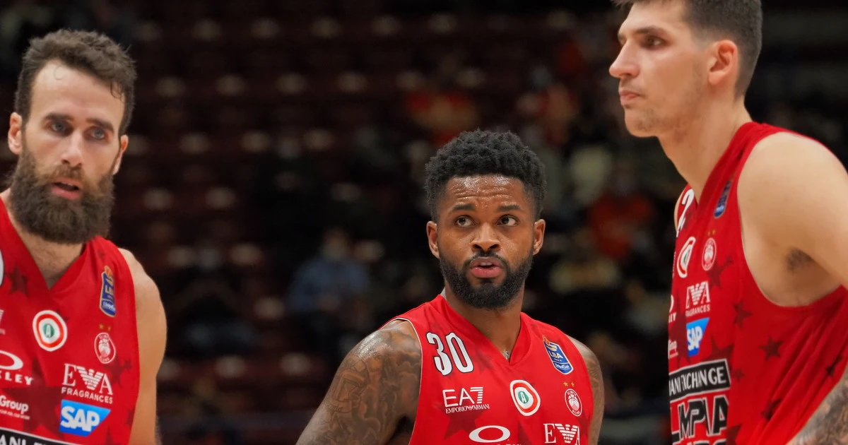 L’AX Milano vince 67-63 a Reggio Emilia e ritrova capitan Datome