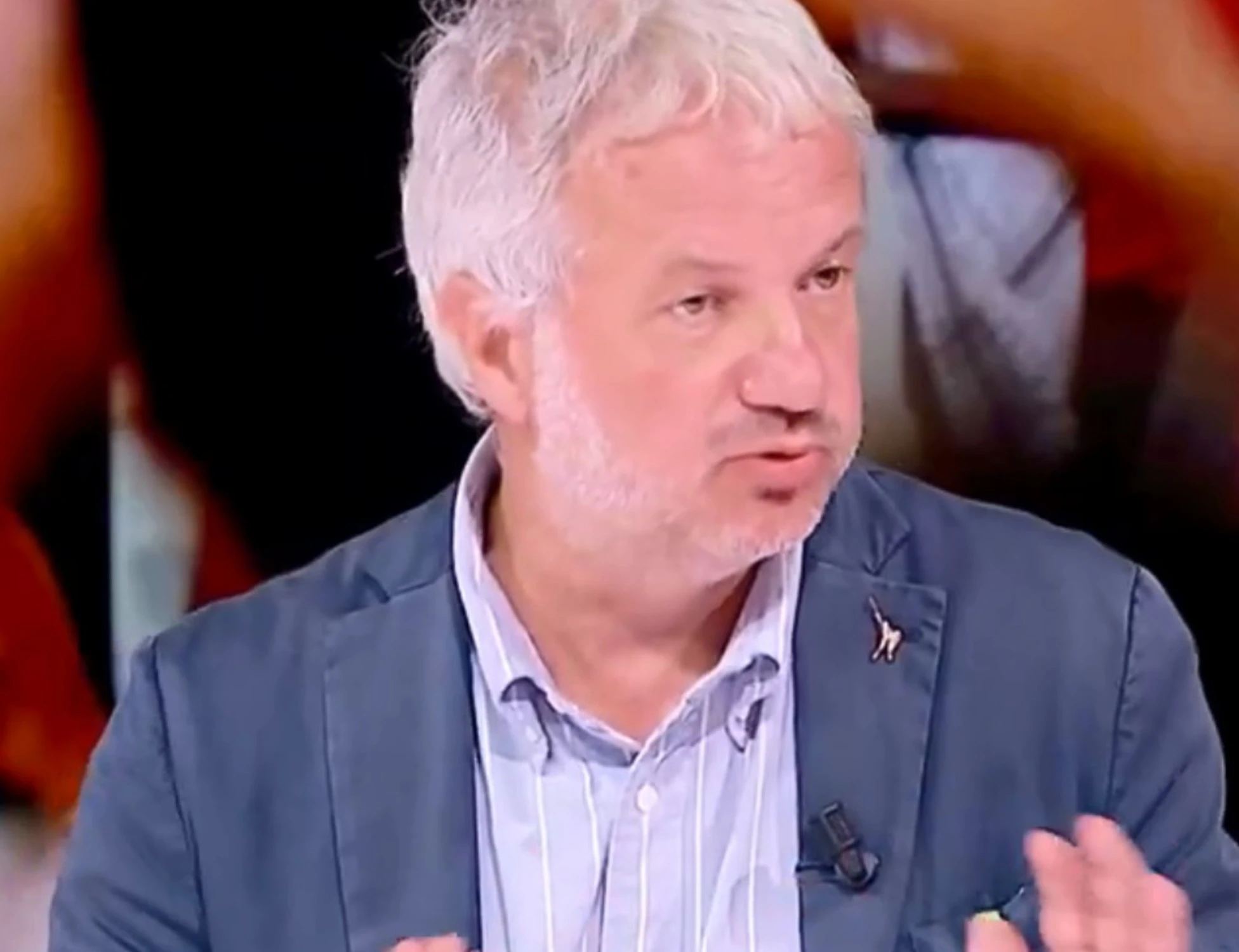 È sempre Cartabianca, Borghi irride Greta e Flotilla: "Un bel selfie in barca a vela!"