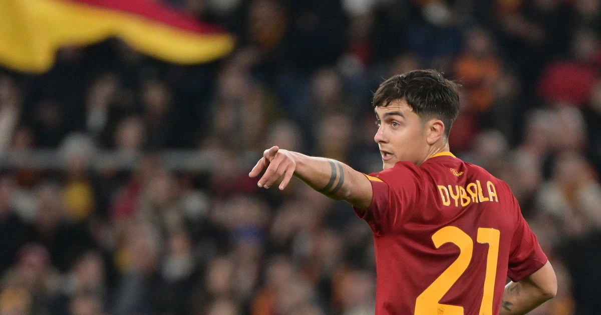 Dybala illumina la Roma: secondo posto per una notte