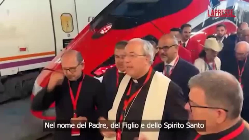 Leone XIV in Spagna, la benedizione in italiano e spagnolo d