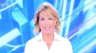 Pomeriggio 5, clamoroso su Canale 5: inizia la diretta e non c'è Barbara D'Urso, chi le soffia il posto. Voci a Mediaset