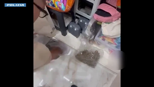 Usava abitazione come base stoccaggio droga, arrestato 55enne catanese