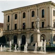 Vicenza, studenti vandali