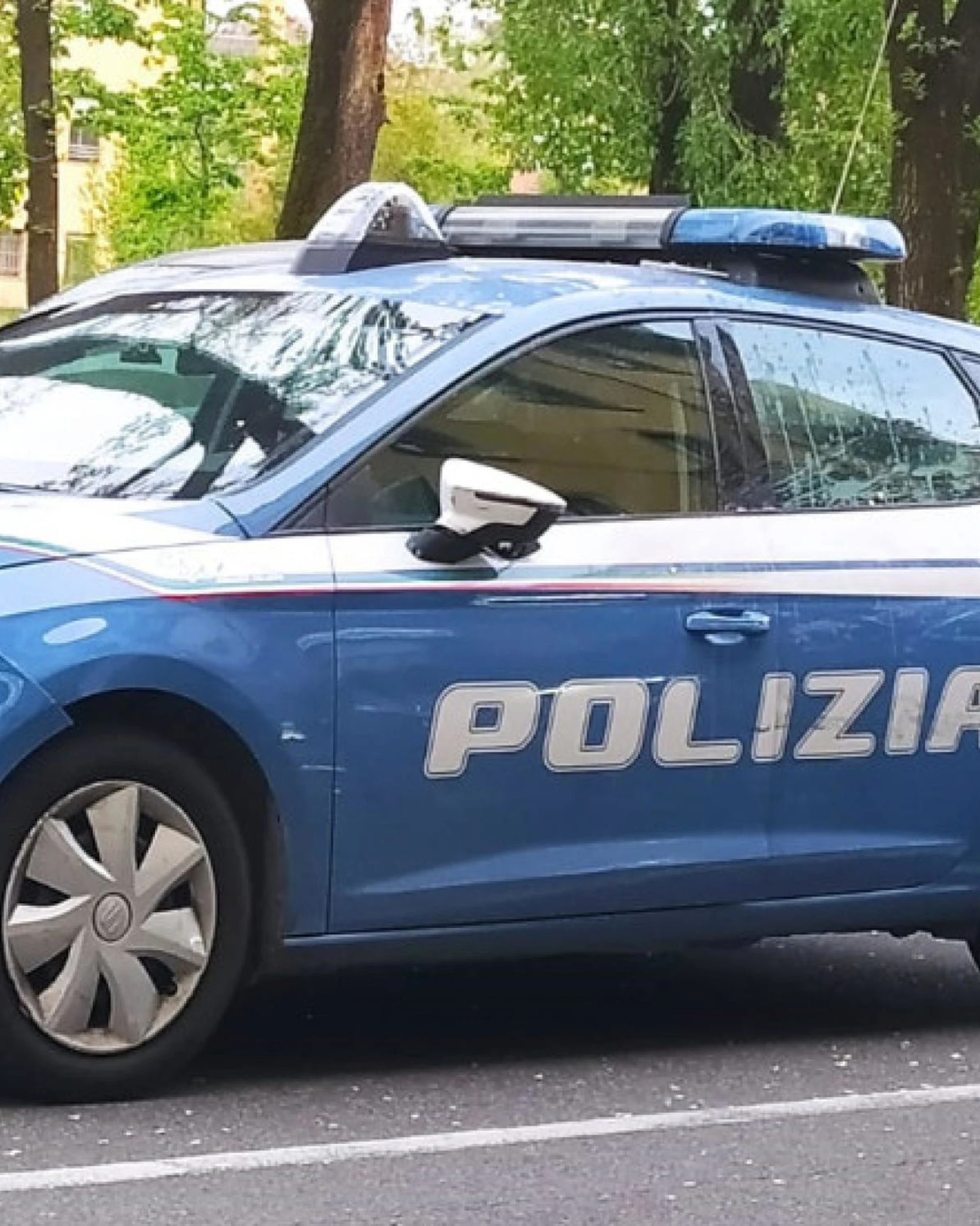 Milano, buca l'alt della polizia? La fuga in scooter finisce malissimo