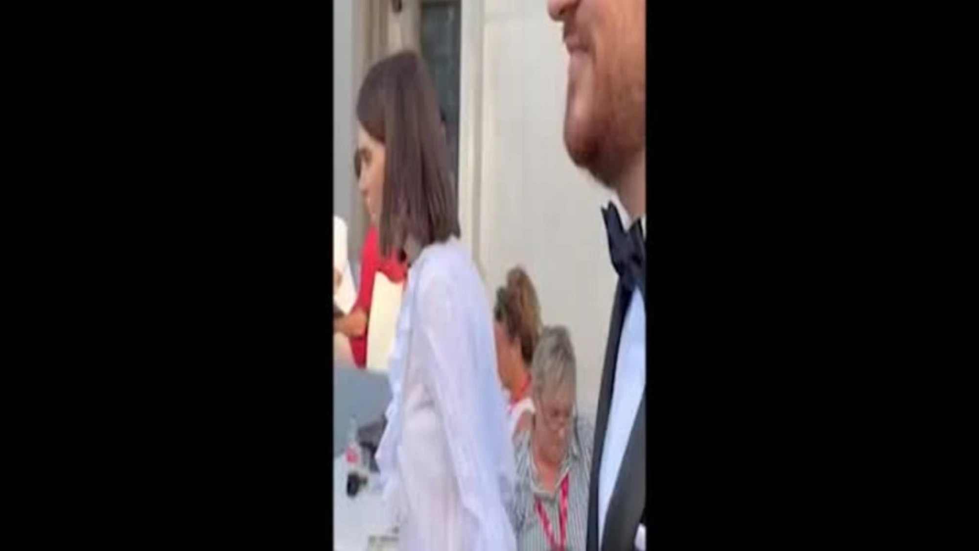 Mostra cinema Venezia 2026: Stefani su red carpet con Emma, una giovane ragazza autistica