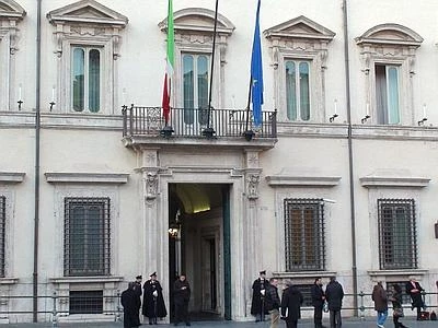 Cdm, blocco stipendi statali prorogato a 2014