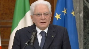 Mattarella, la velina dei servizi segreti: "Fare presto"