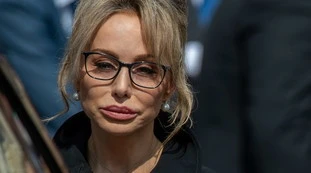 Marina Berlusconi, l'orrore del Fatto: "Bagonga del Bunga", come la sfregiano