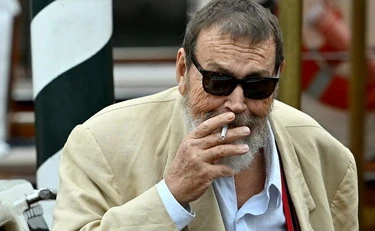 Pd, Giuliano Ferrara sotterra Elly Schlein: "Al voto nel nome del nulla"