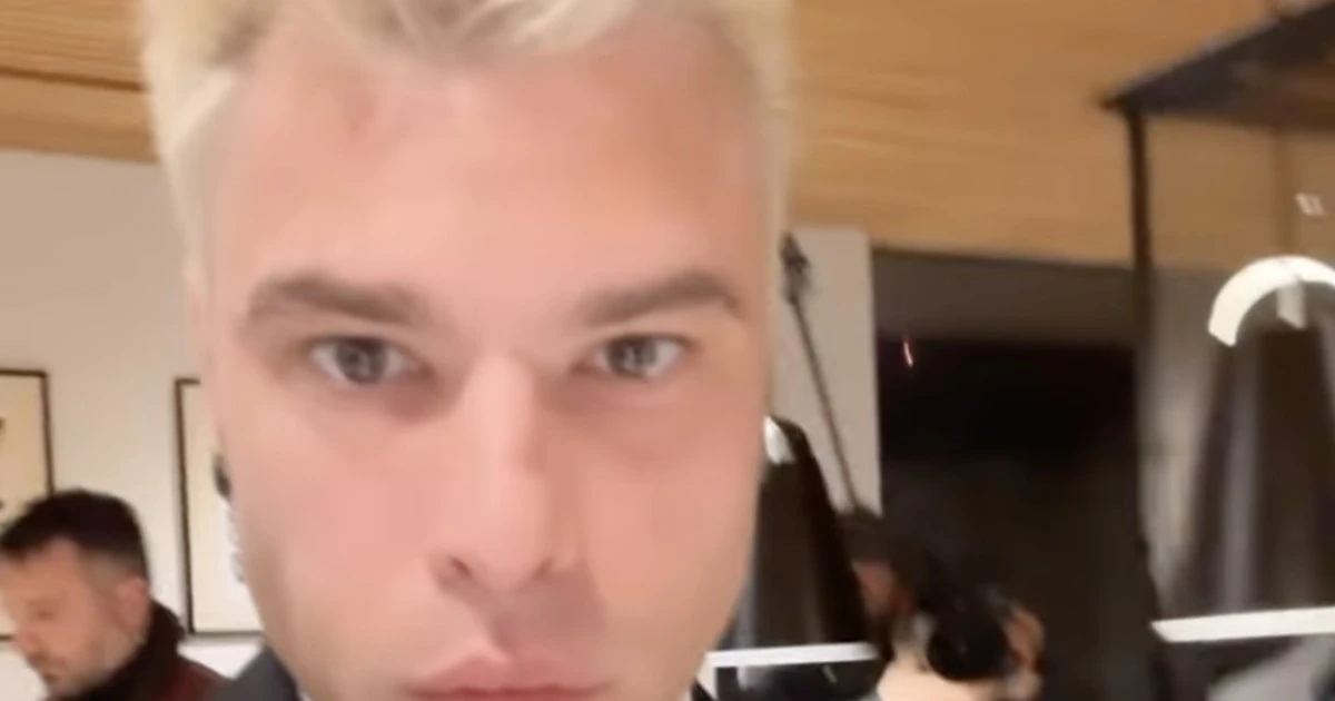 Sanremo 2023, Fedez in prima fila: "Con chi è seduto"
