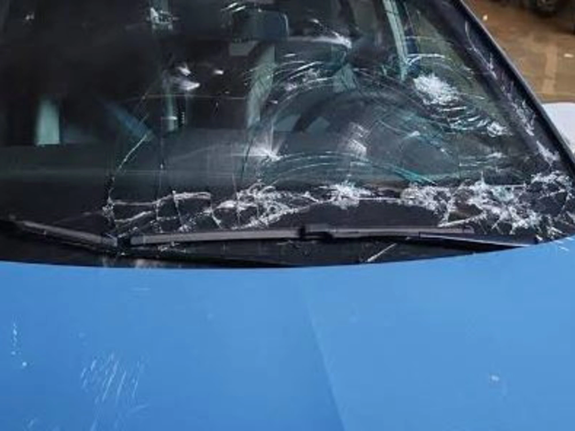 Palermo, pietre e sassi contro le volanti: 7 poliziotti feriti, chi c'è dietro l'assalto