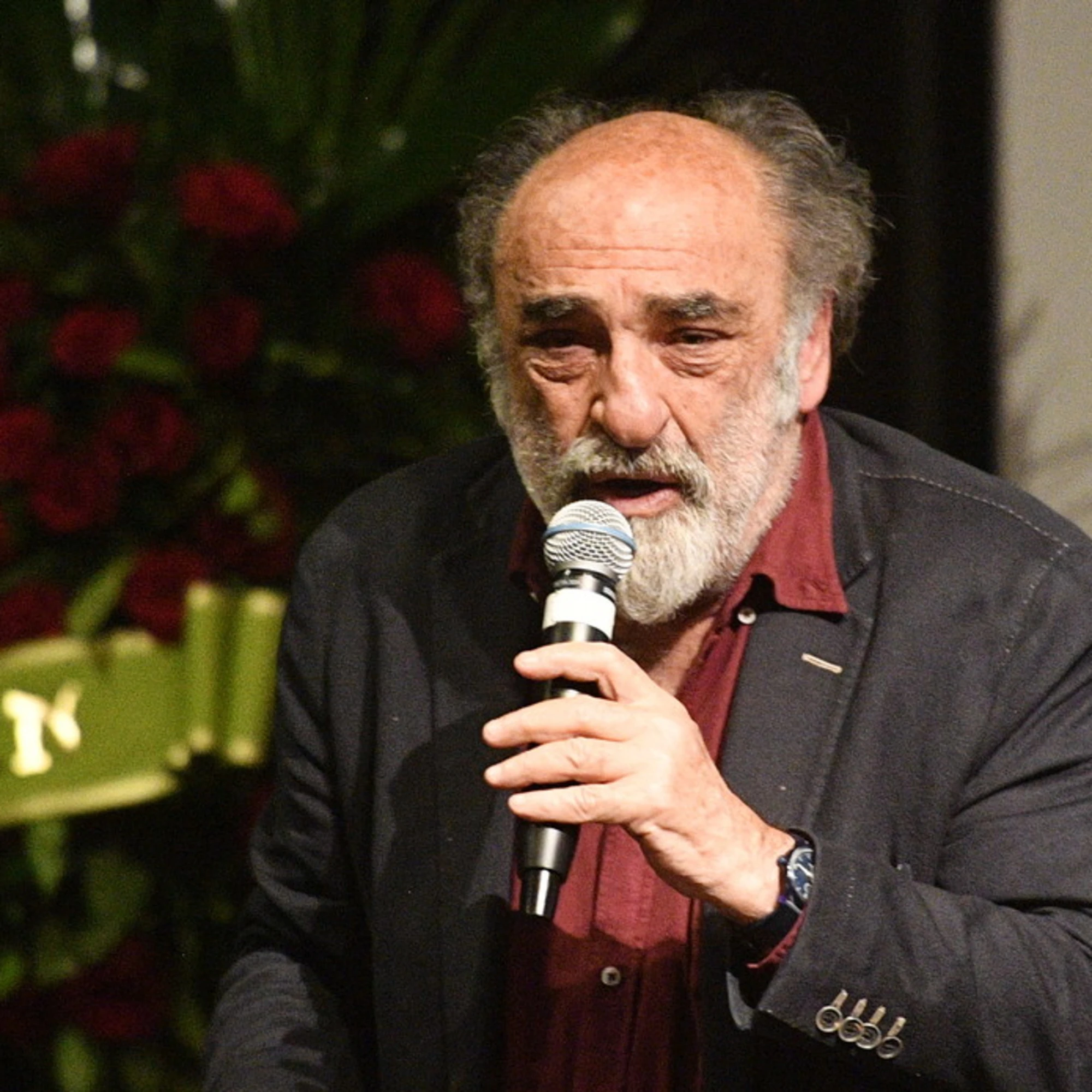 La follia contemporanea raccontata in cinque minuti