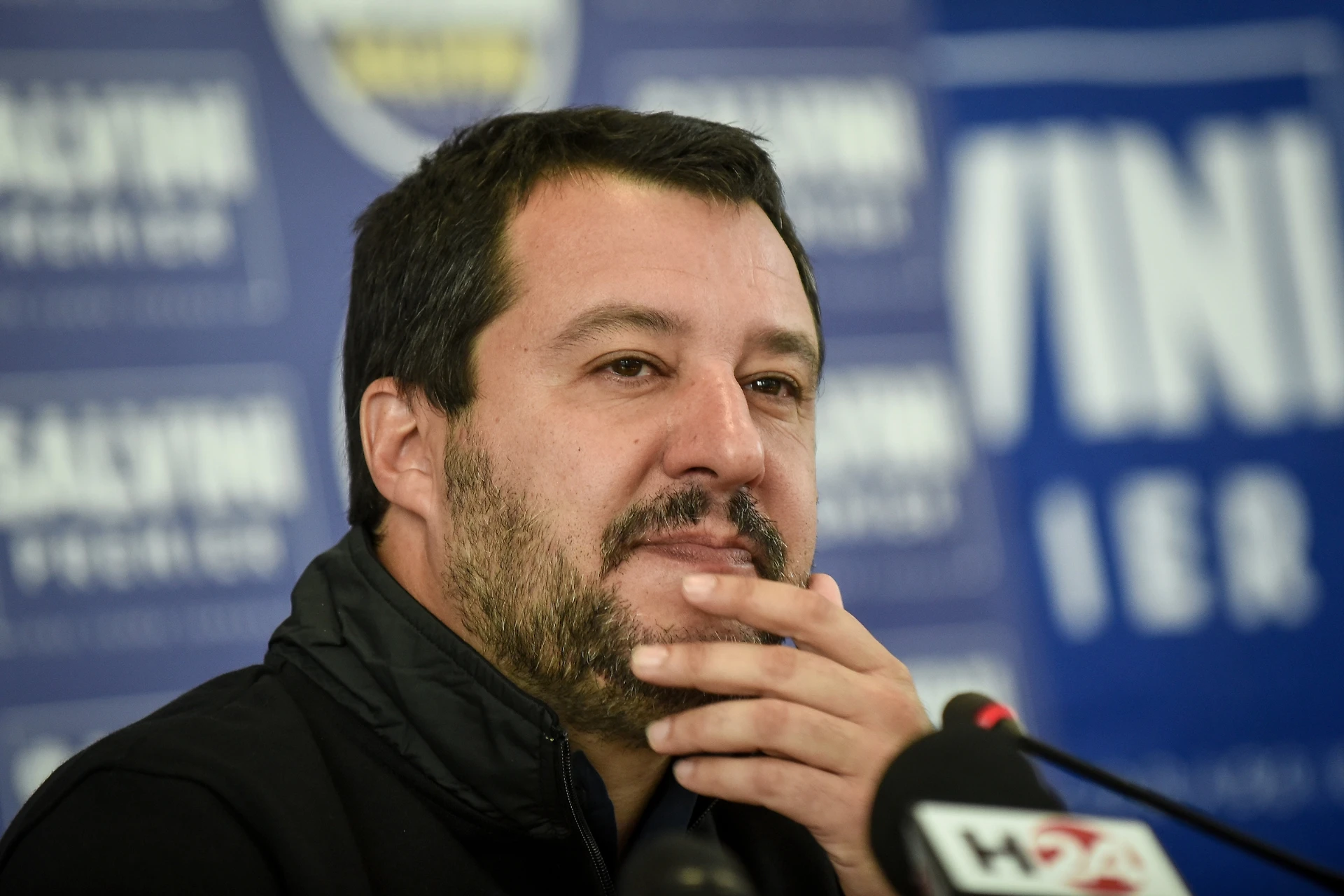 Matteo Salvini, il retroscena: duro con l'Europa e morbido con Luigi Di Maio, la sua grande paura