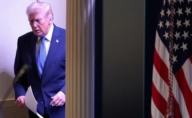 Trump, "dazi dal 10 al 15%": pugno duro dopo la bocciatura della Corte Suprema