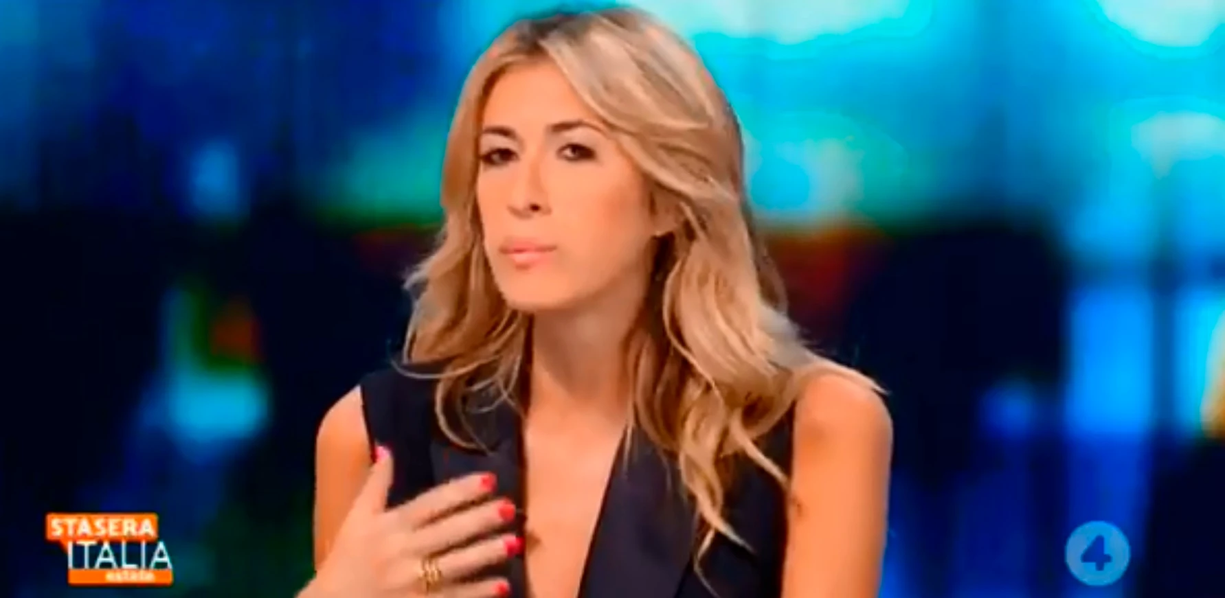 Annalisa Chirico a Stasera Italia smonta Carola Rackete: "Ma quale eroina, perché va punita"