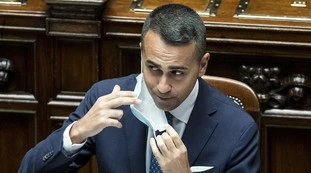 Luigi Di Maio ed Enrico Letta, accordo su Libia e migranti: più arrivi grazie a Pd e M5s?