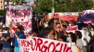 Matteo Salvini replica ai contestatori in Puglia: "È arrivato il circo, altro concertino per Sanremo"