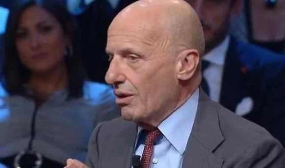 Alessandro Sallusti, l'indiscrezione di Dagospia su Rete4: lo vogliono come direttore