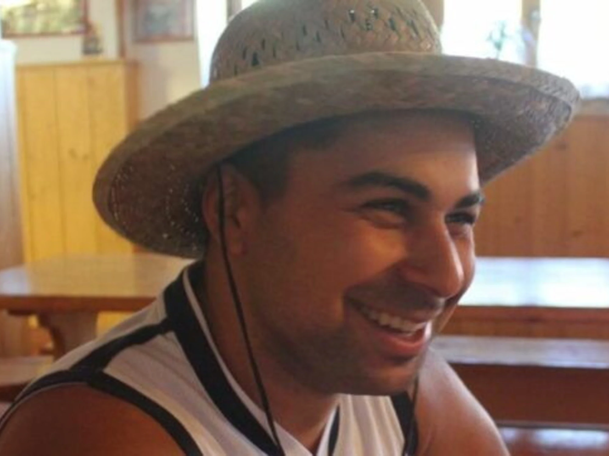 Femministe, l'ultimo delirio: se la vittima è un uomo se lo è meritato