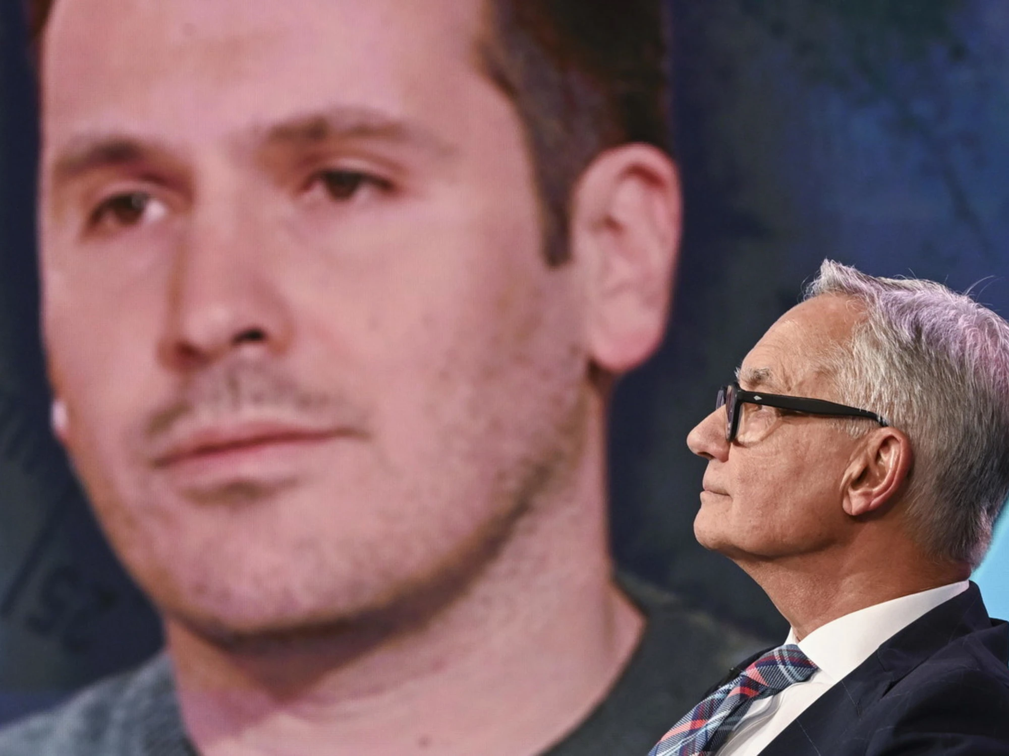 "Voleva apparire in tv": l'ex vice attacca Garofano, terremoto su Garlasco