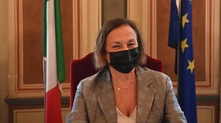 Vittorio Feltri contro Luciana Lamorgese: "Perché la passa sempre liscia?"