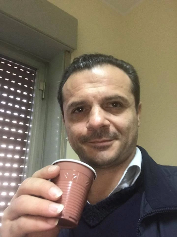 Cateno De Luca pubblica la foto col "caffè del galeotto": il sospetto sul suo arresto