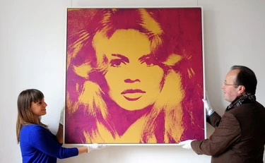 La sinistra azzanna BB: "Niente celebrazioni, era di destra e razzista"