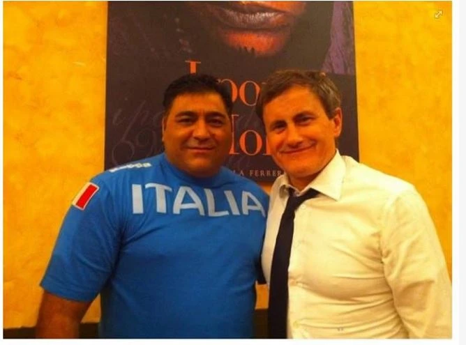 Campidoglio, la bufala della foto di Alemanno col boss: fu scattata ad una cena e c&apos;erano anche esponenti del Pd