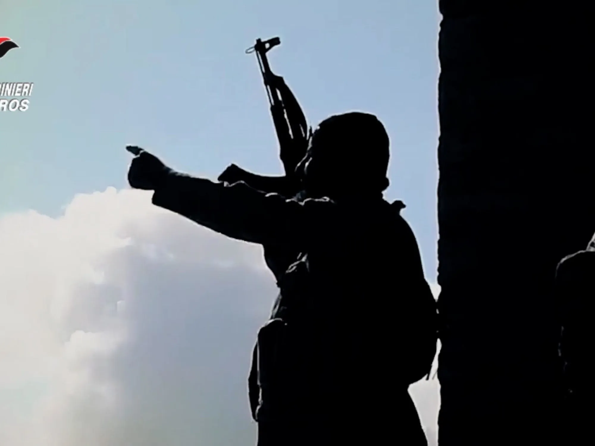 Leggi l'articolo: Terrorismo islamico, choc in Lombardia: un arresto