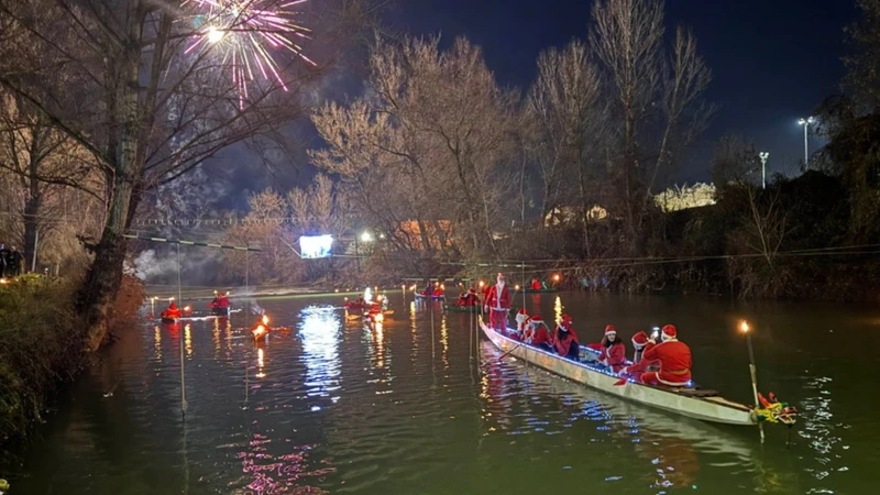 Città di Castello, 30 Babbo Natale in canoa fra le sponde del fiume Tevere