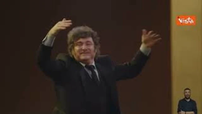 Milei entra ballando alla convention del Partito Liberale brasiliano a sostegno di Bolsonaro