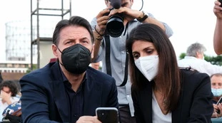 Virginia Raggi, "se lo fa è fuori": la minaccia interna, qui crolla il M5s