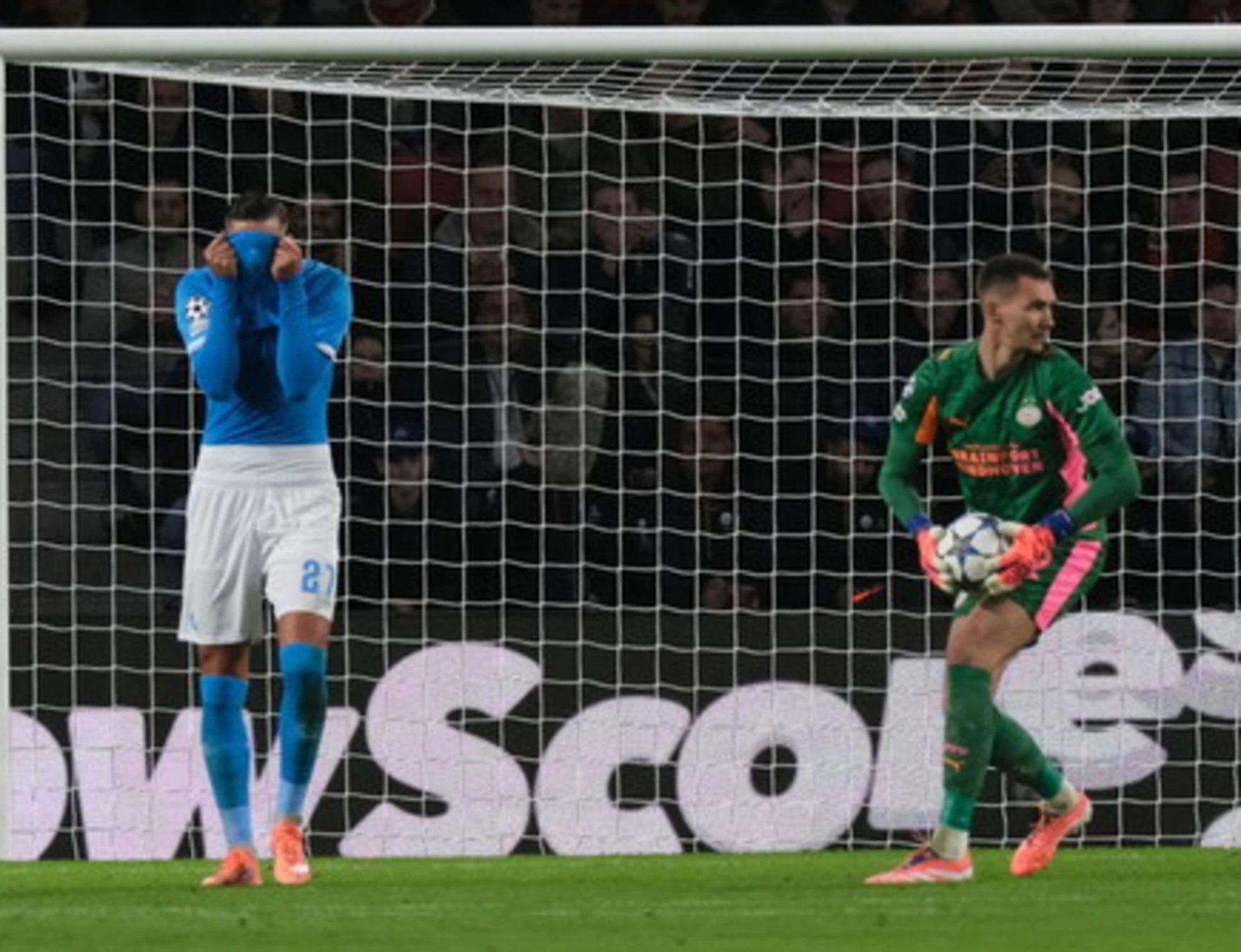 Napoli e Conte umiliati: 6 gol dal Psv, ora &egrave; crisi vera
