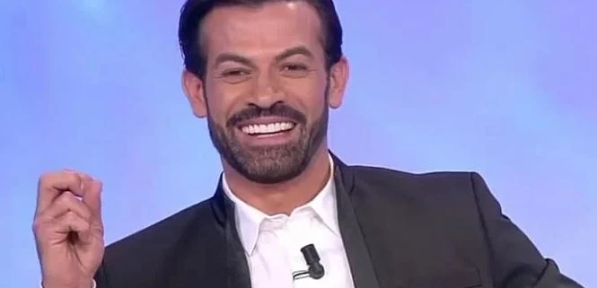 Uomini e donne, Gianni Sperti contro Mara Fasone: &quot;Il tuo trono non era entusiasmante&quot;